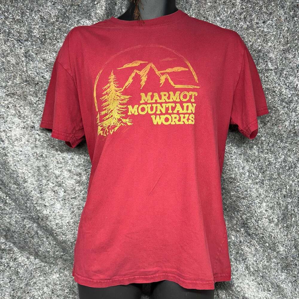 Marmot Mountain Works Graphic T-Shirt Red Size Large